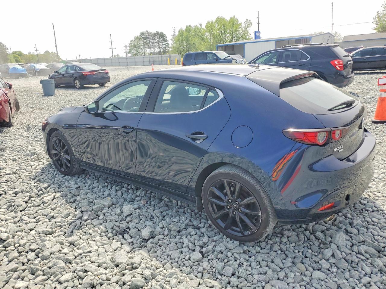 2019 MAZDA 3 photo 3