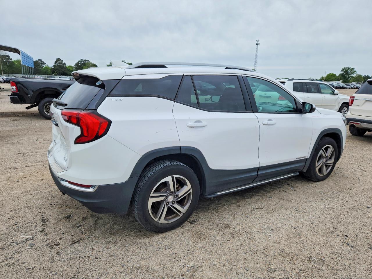 2018 GMC TERRAIN SLT photo 7