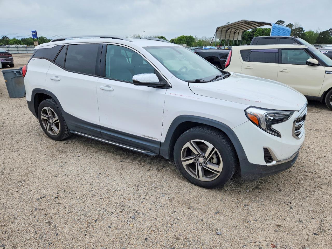 2018 GMC TERRAIN SLT photo 10