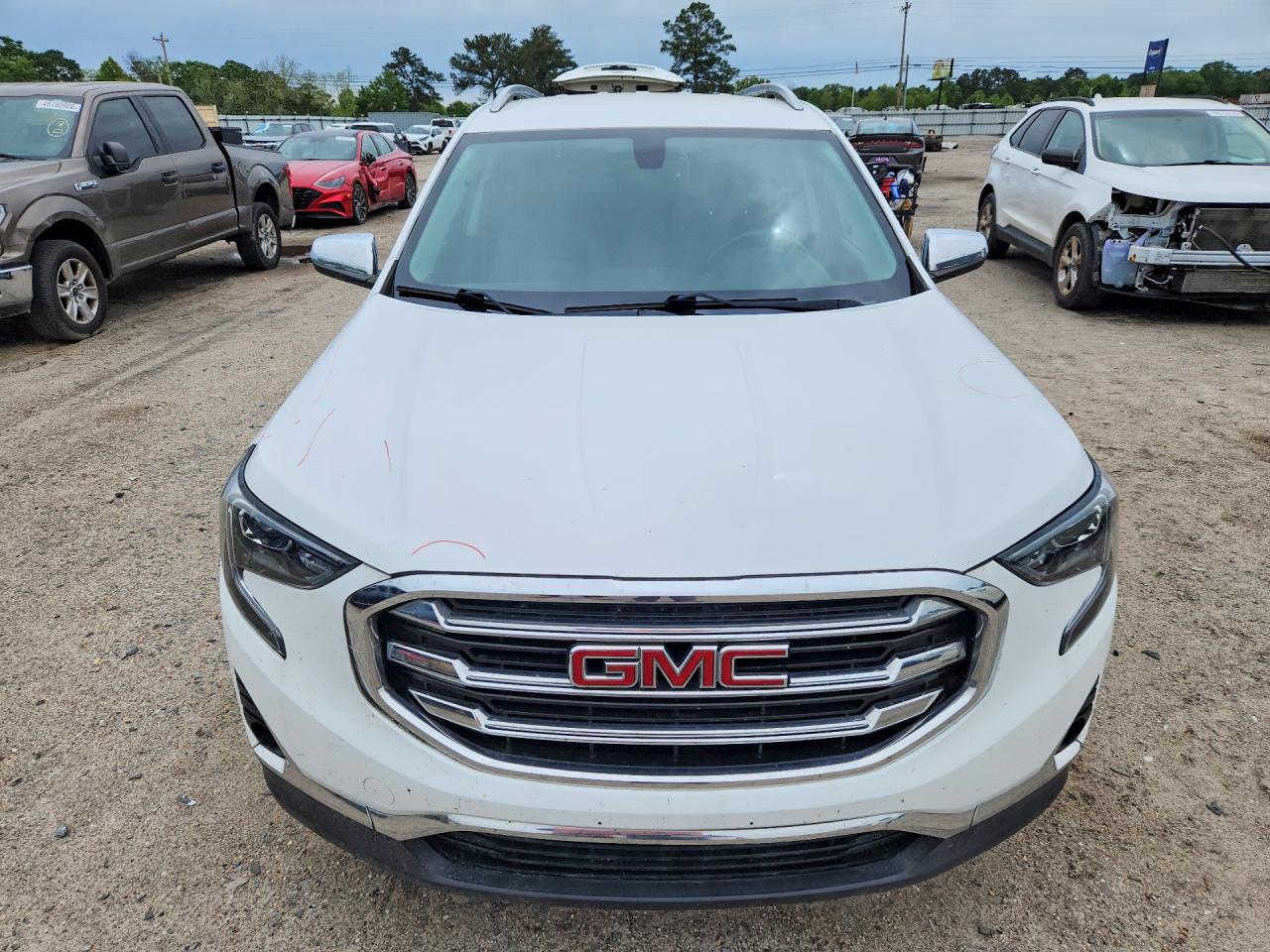 2018 GMC TERRAIN SLT photo 13