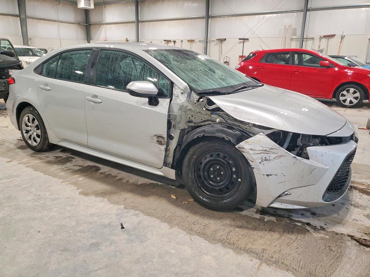 2022 TOYOTA COROLLA LE photo 10