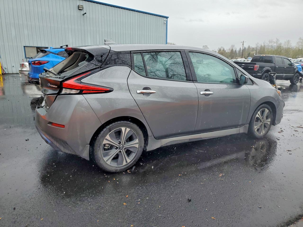2022 NISSAN LEAF SV photo 3