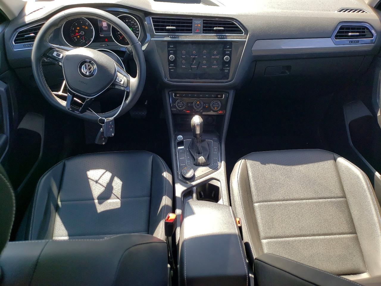 2021 VOLKSWAGEN TIGUAN SE photo 22