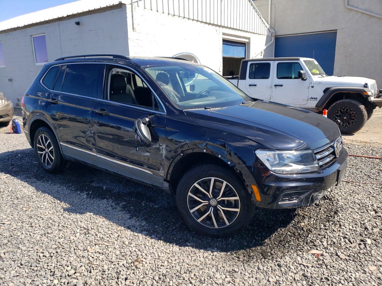 2021 VOLKSWAGEN TIGUAN SE photo 10