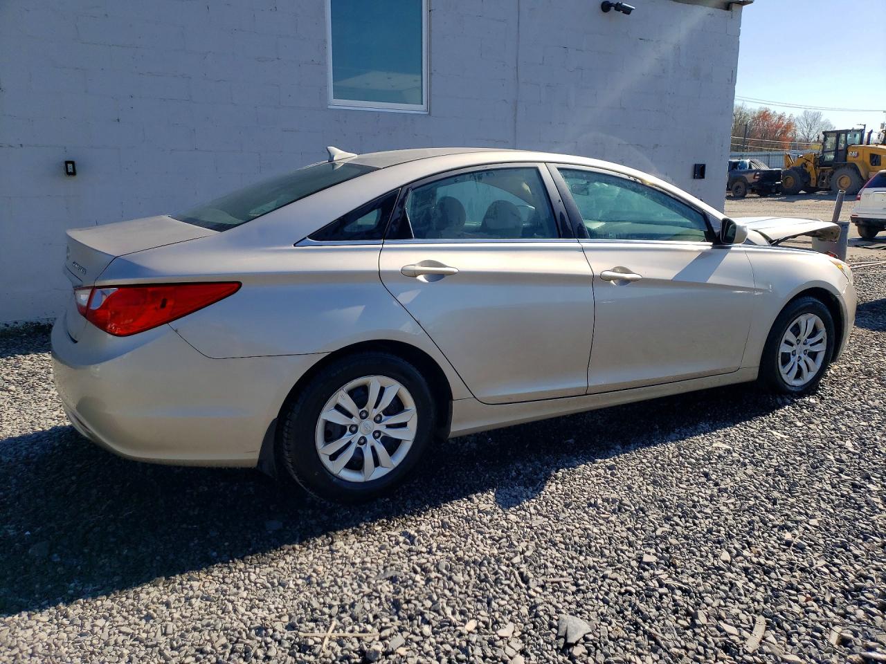 2011 HYUNDAI SONATA GLS photo 5