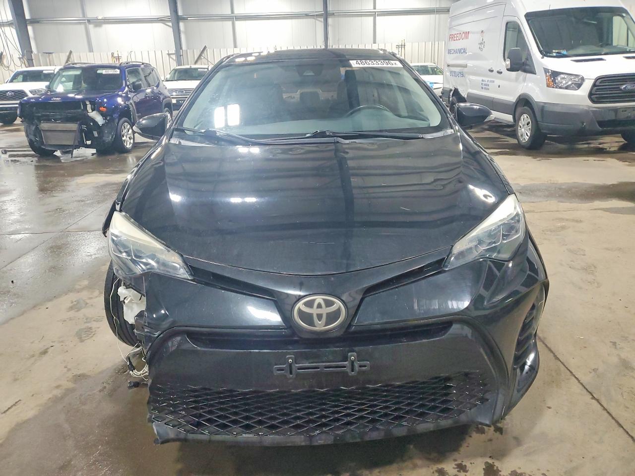 2017 TOYOTA COROLLA SE photo 9