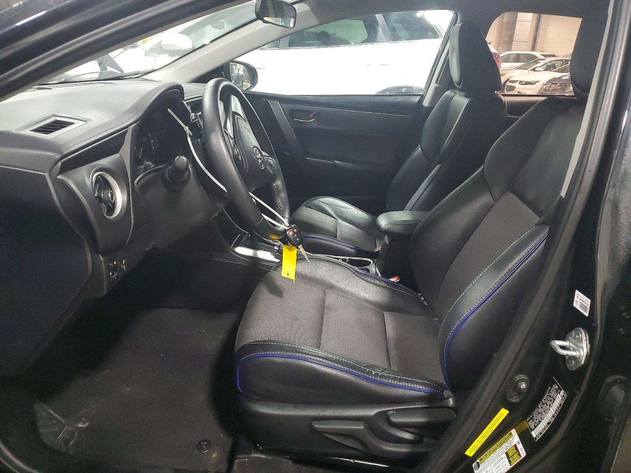 2017 TOYOTA COROLLA SE photo 13