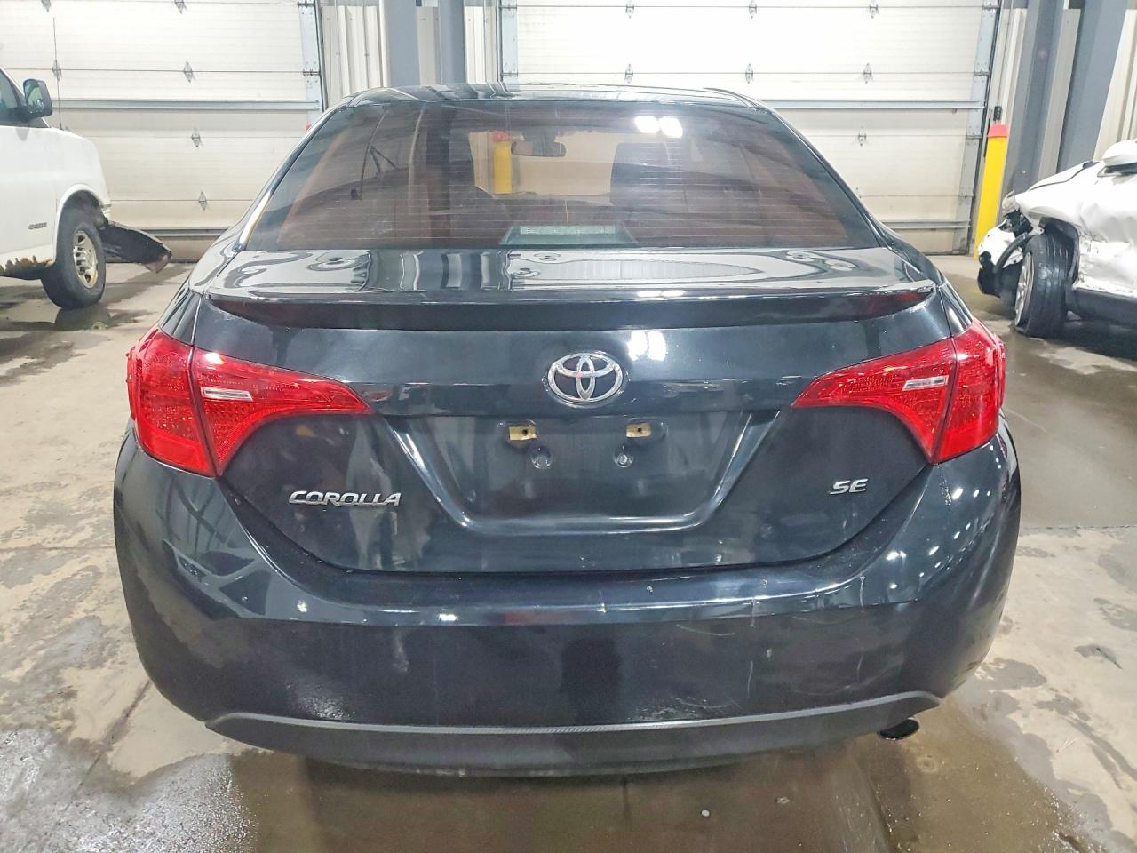2017 TOYOTA COROLLA SE photo 11