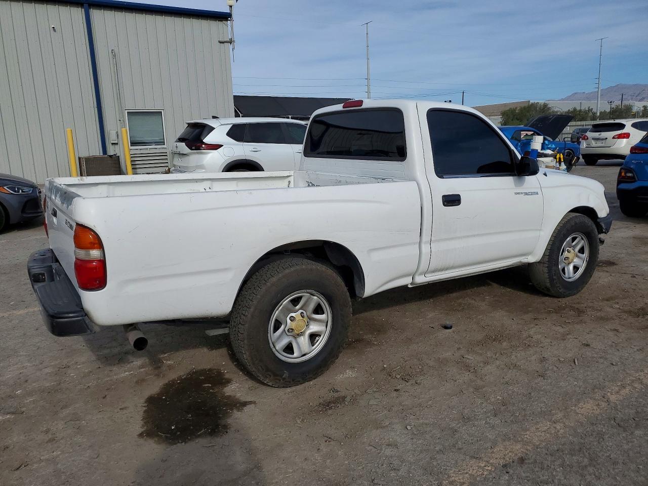 2002 TOYOTA TACOMA photo 3