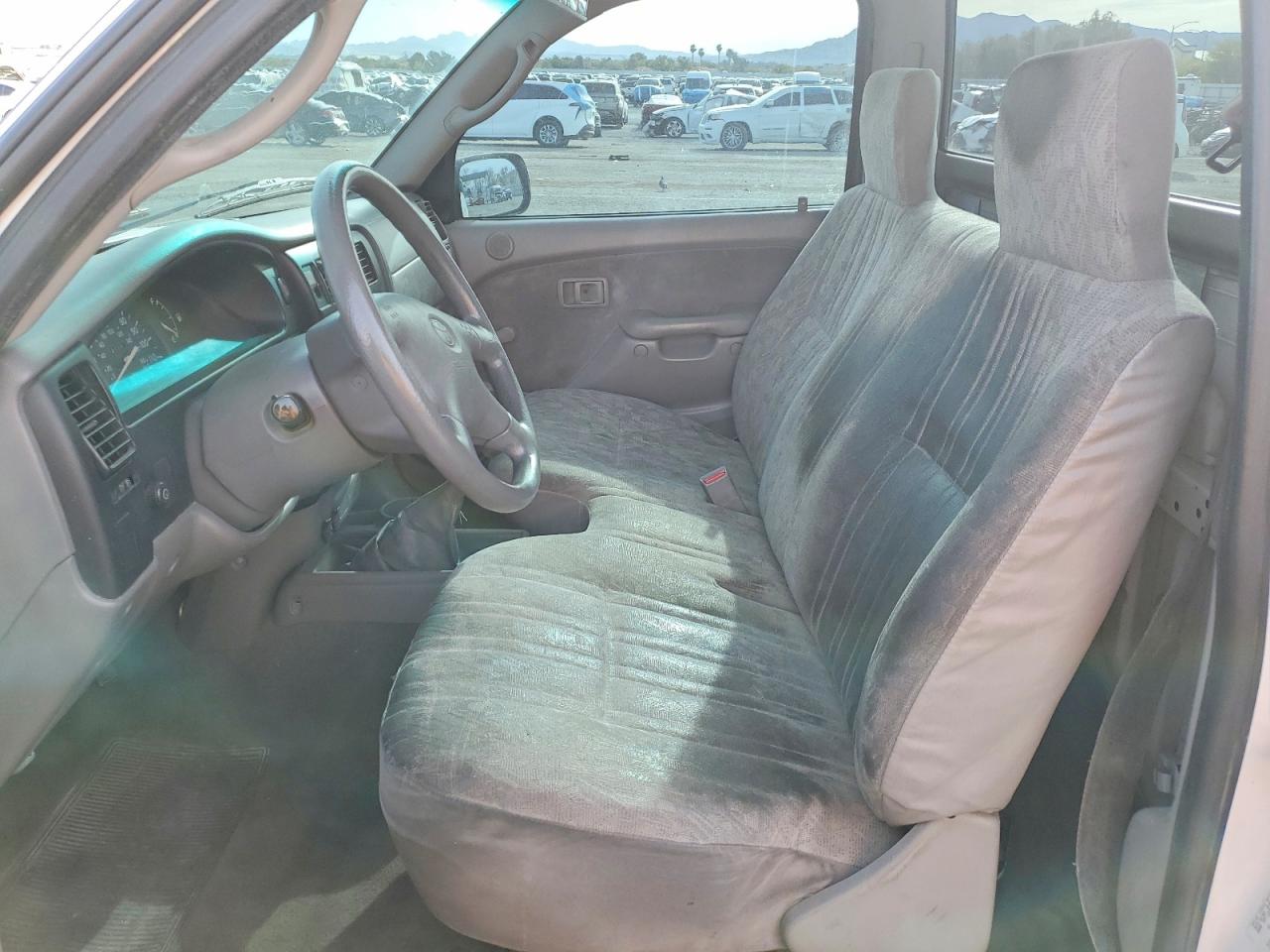 2002 TOYOTA TACOMA photo 7