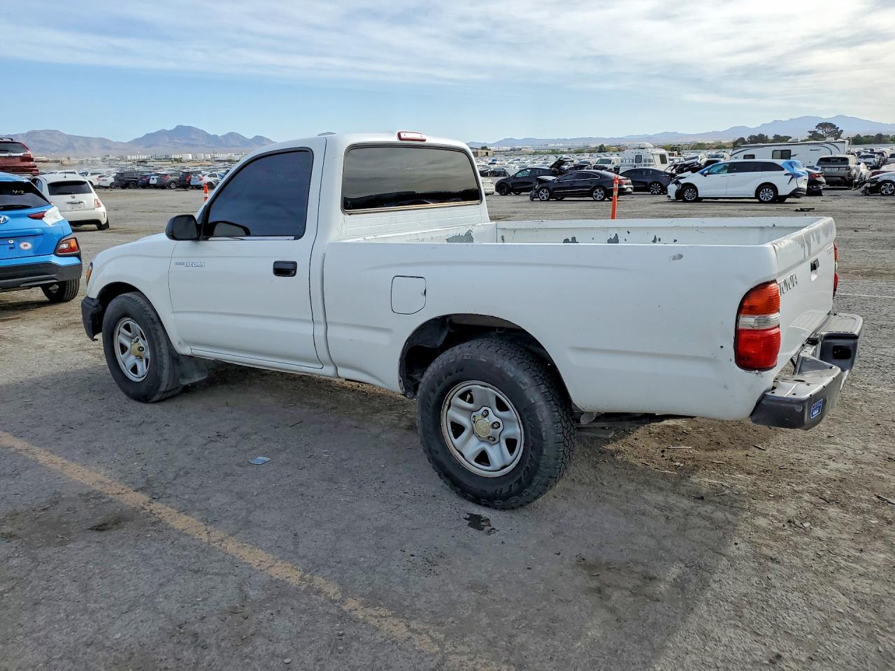 2002 TOYOTA TACOMA photo 2