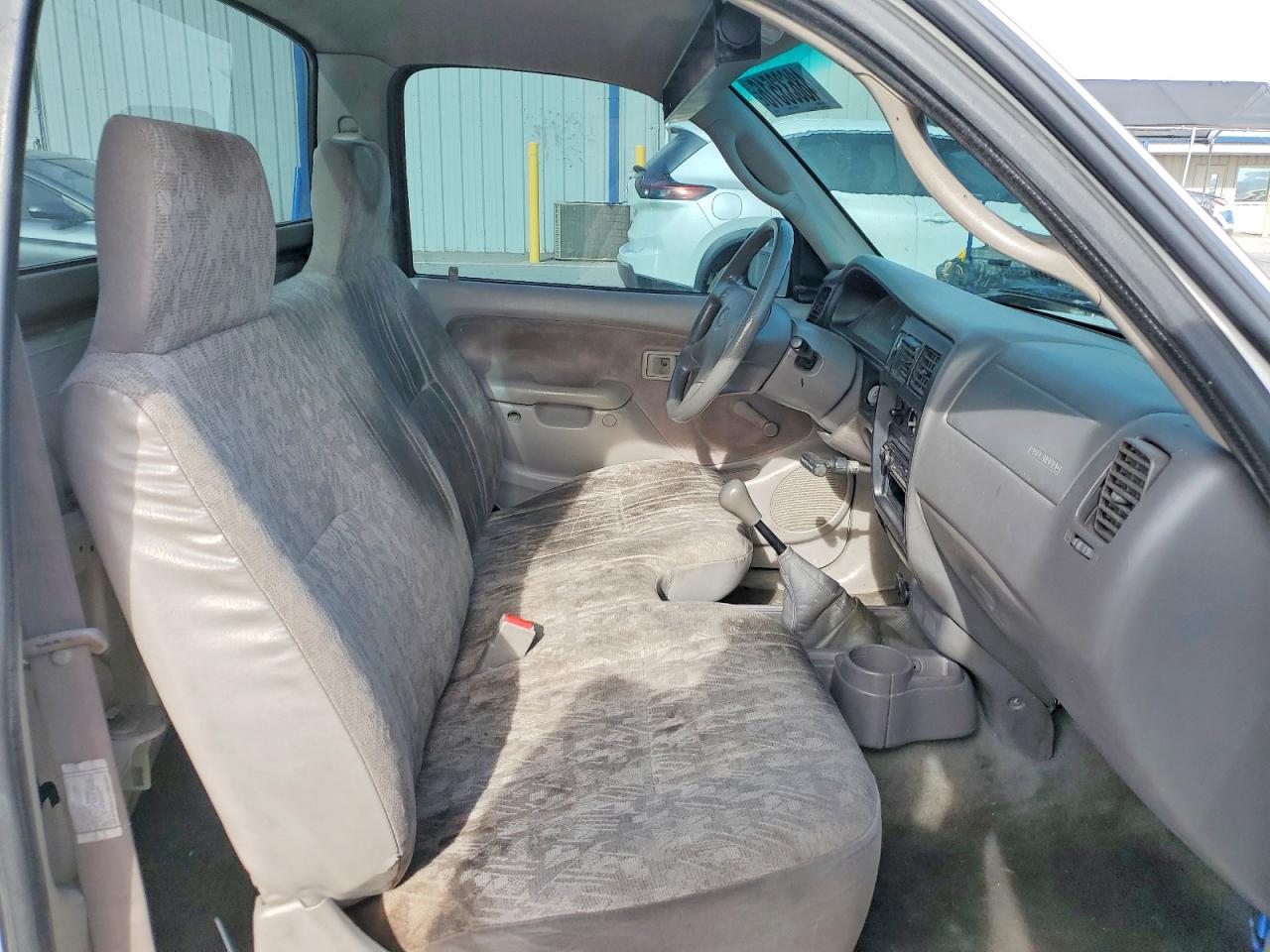 2002 TOYOTA TACOMA photo 10