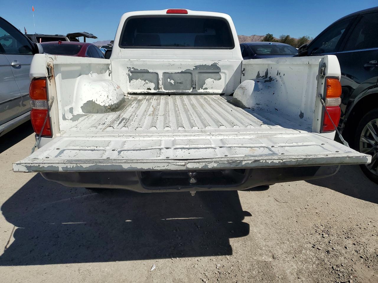 2002 TOYOTA TACOMA photo 6