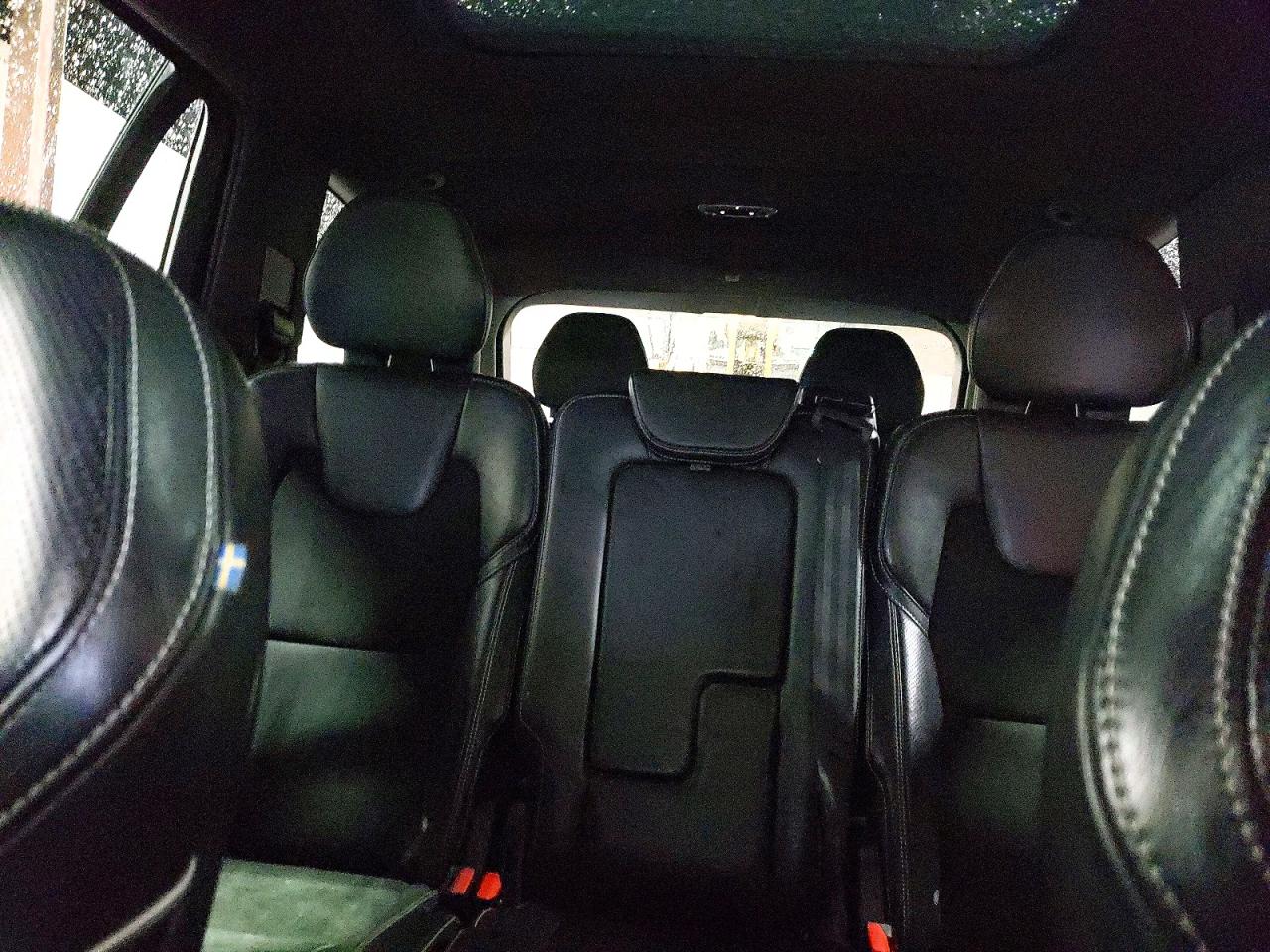 2017 VOLVO XC90 T8 photo 28