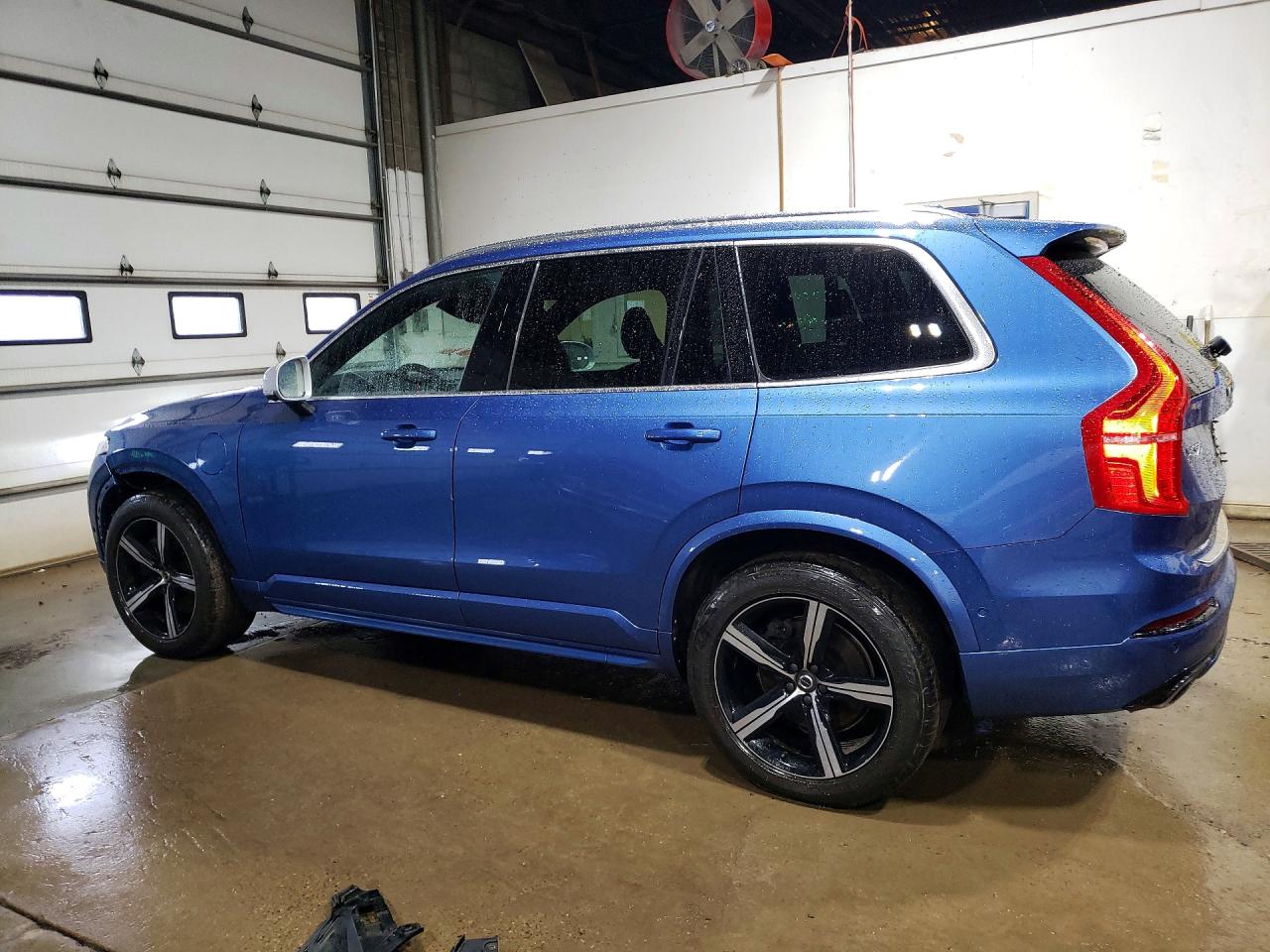2017 VOLVO XC90 T8 photo 4