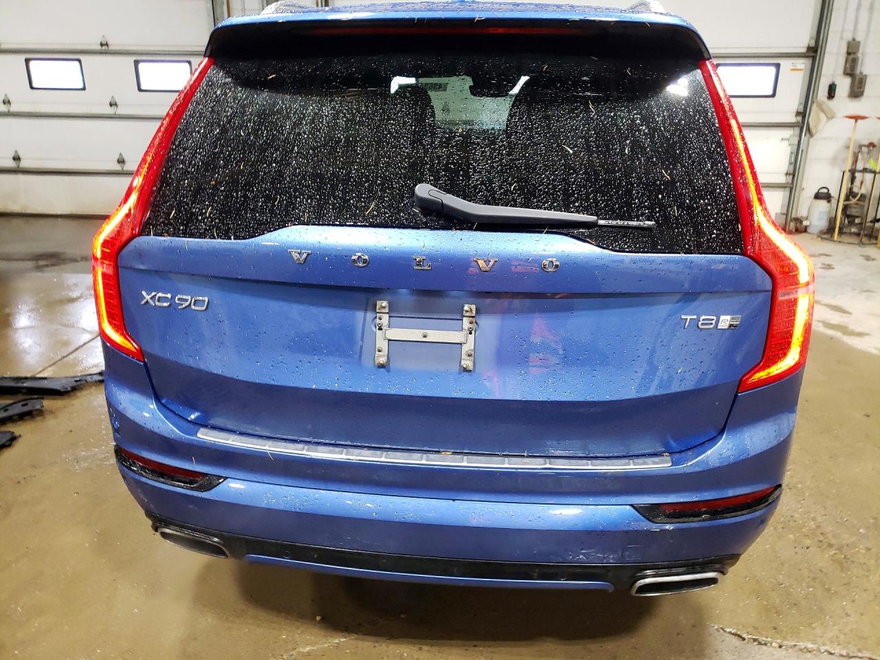 2017 VOLVO XC90 T8 photo 16