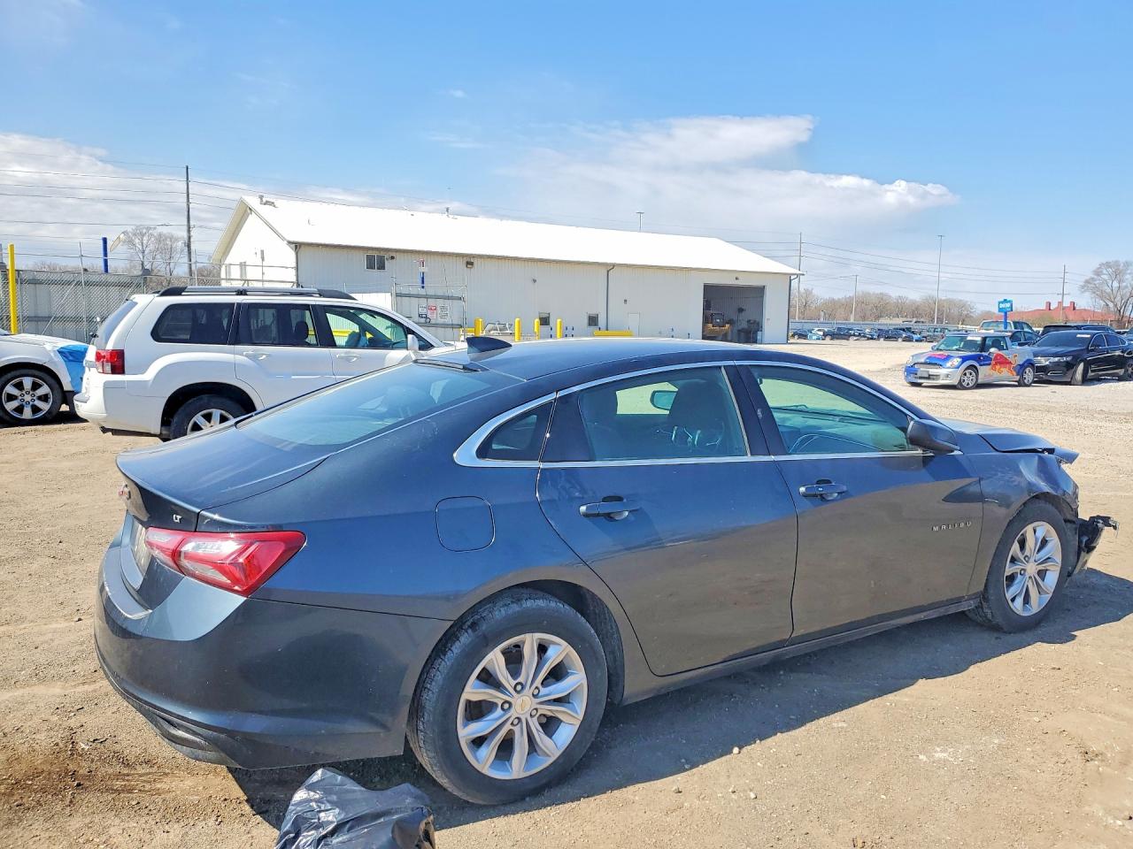 2021 CHEVROLET MALIBU LT photo 3
