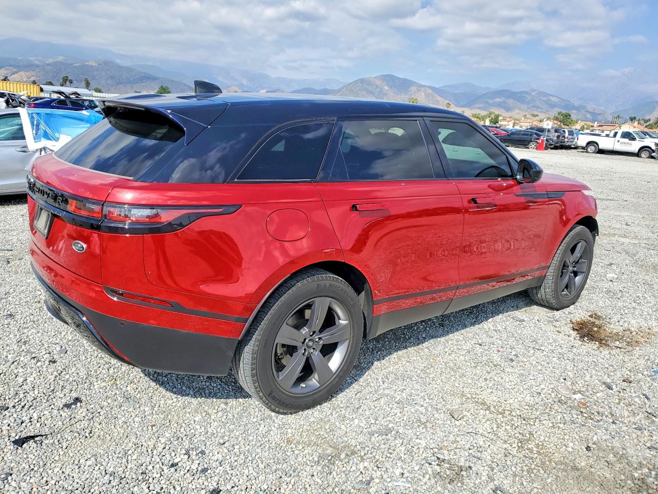 2018 LAND ROVER RANGE ROVER VELAR S photo 7