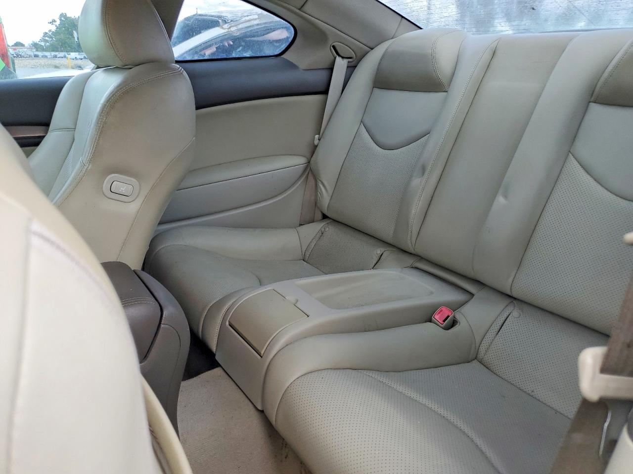 2011 INFINITI G37 COUPE BASE photo 19