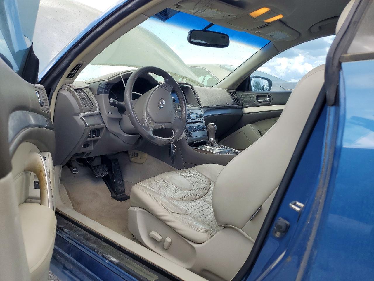 2011 INFINITI G37 COUPE BASE photo 15