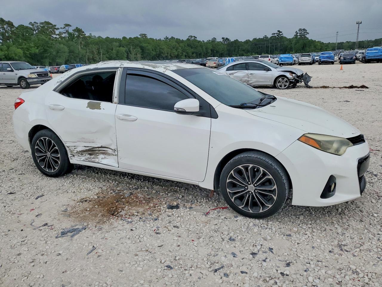 2014 TOYOTA COROLLA S PLUS photo 4