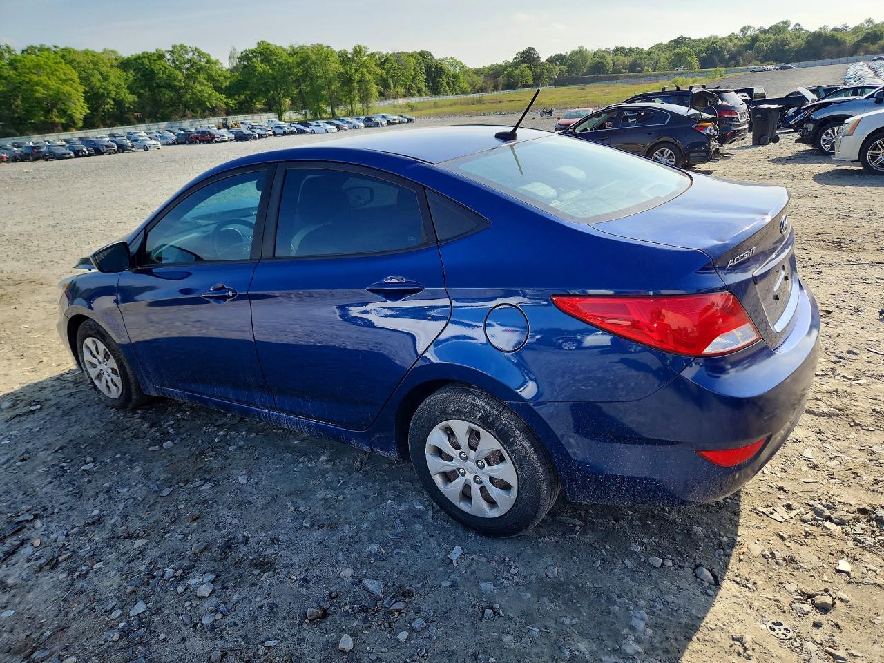 2016 HYUNDAI ACCENT SE photo 3