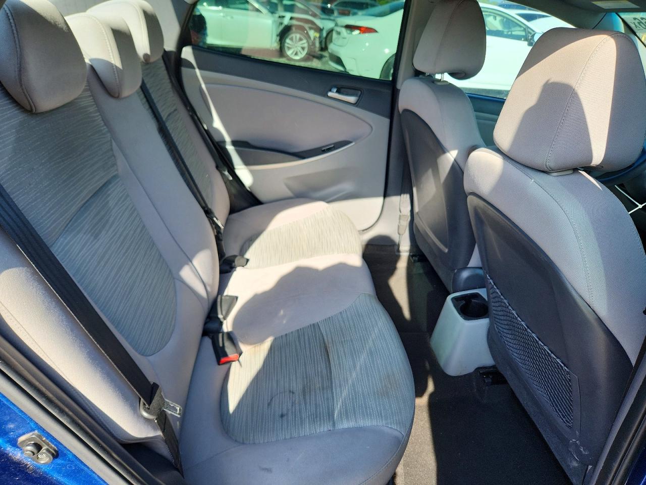 2016 HYUNDAI ACCENT SE photo 19