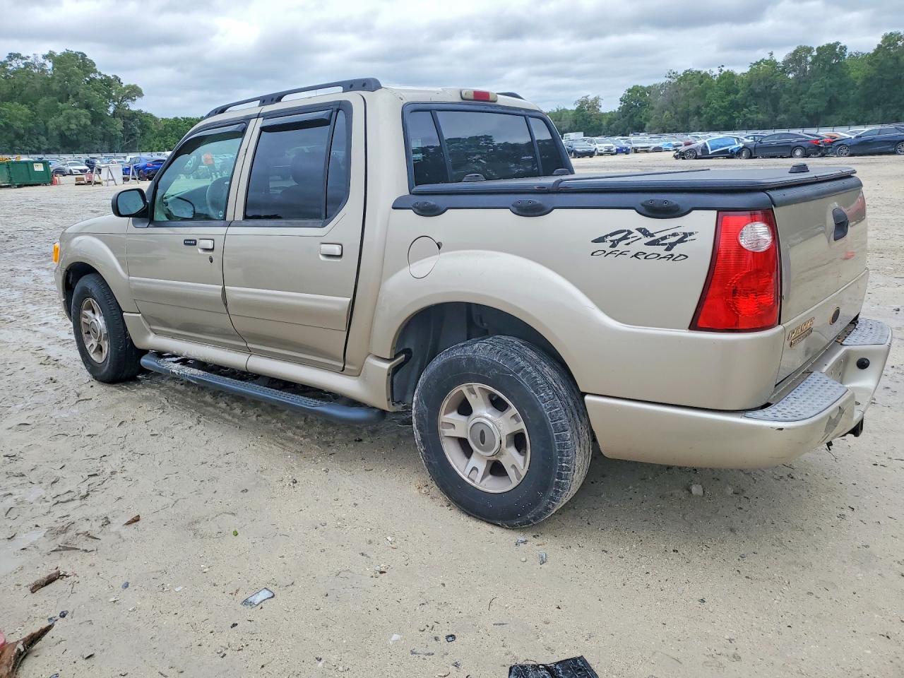 2004 FORD EXPLORER SPORT TRAC photo 2