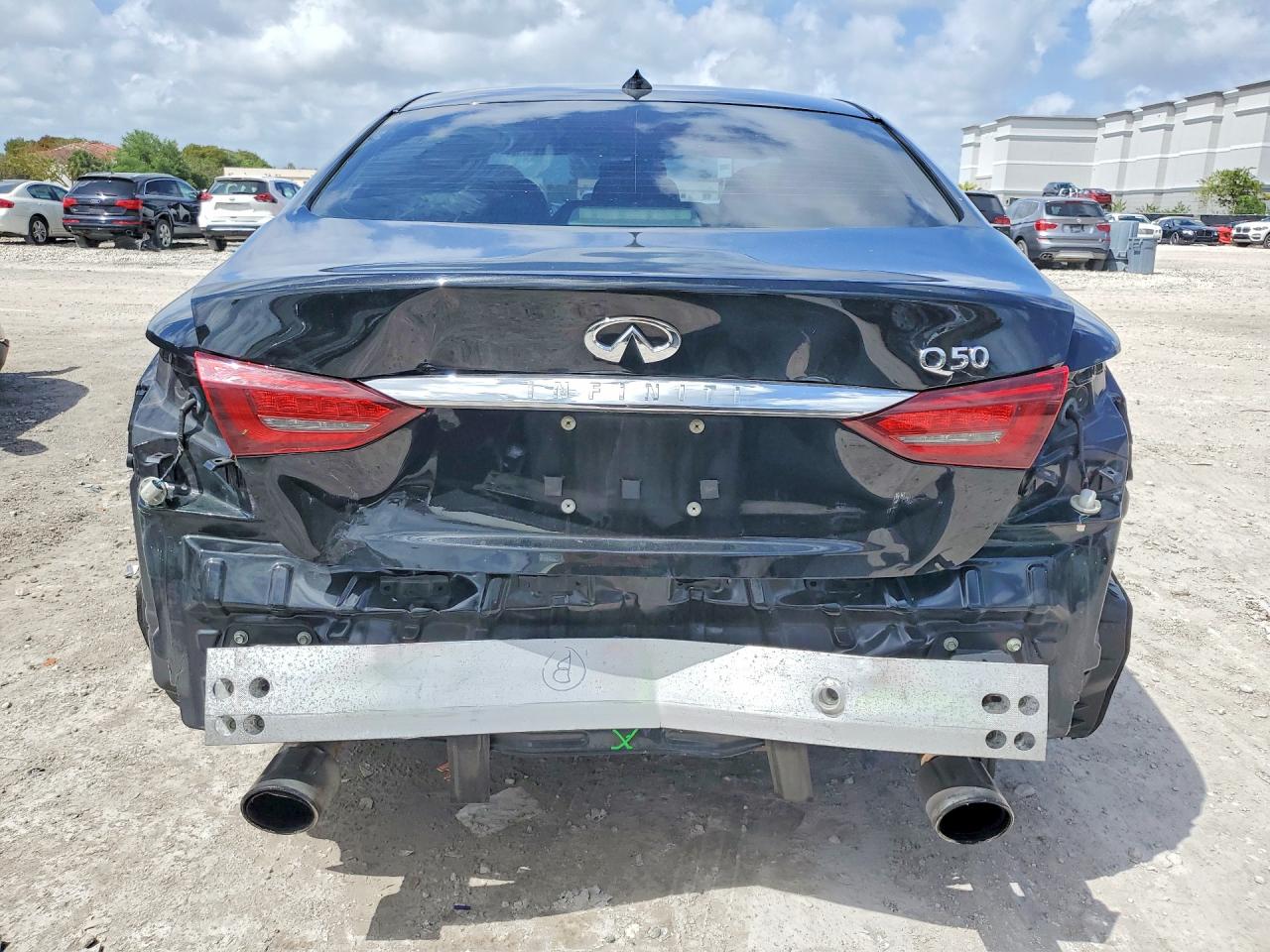 2018 INFINITI Q50 3.0T LUXE photo 16