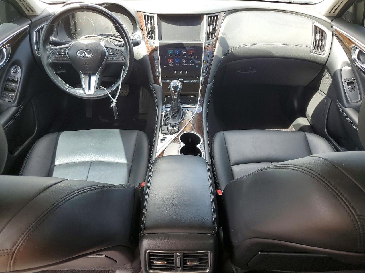 2018 INFINITI Q50 3.0T LUXE photo 22