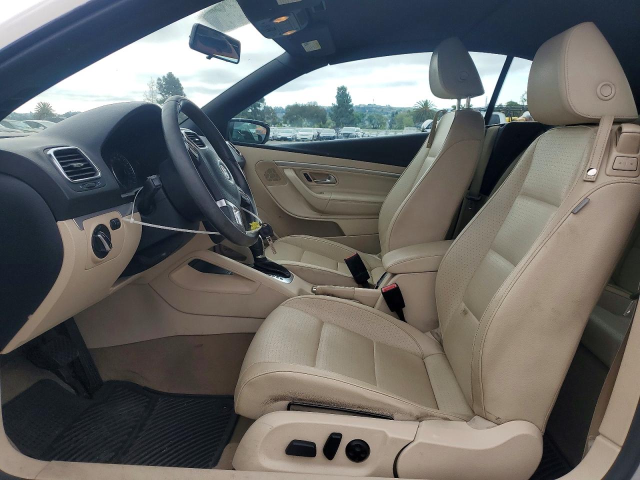 2012 VOLKSWAGEN EOS KOMFORT photo 19
