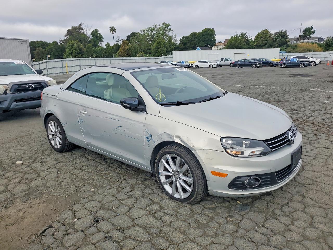 2012 VOLKSWAGEN EOS KOMFORT photo 10