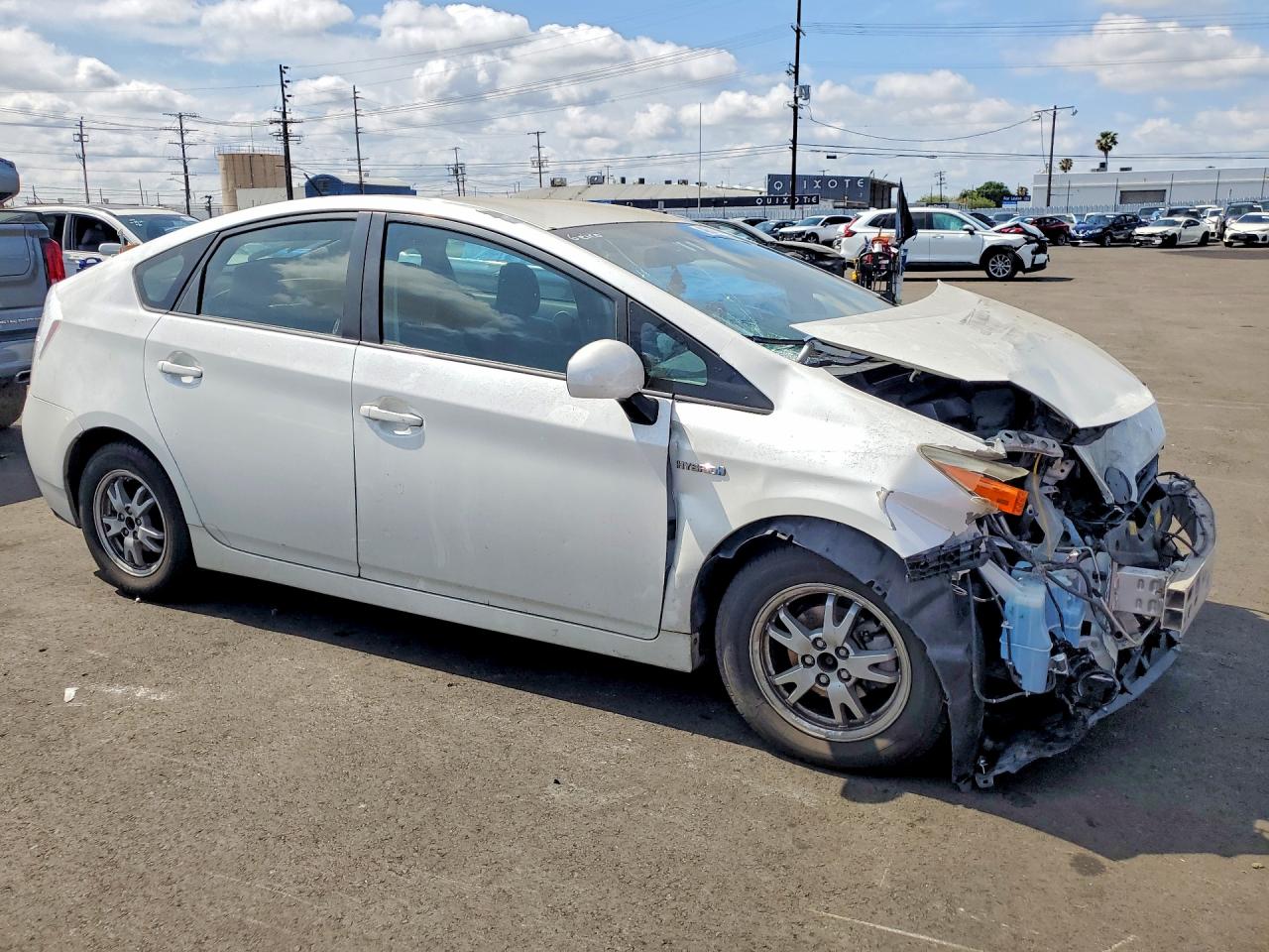 2010 TOYOTA PRIUS III photo 4
