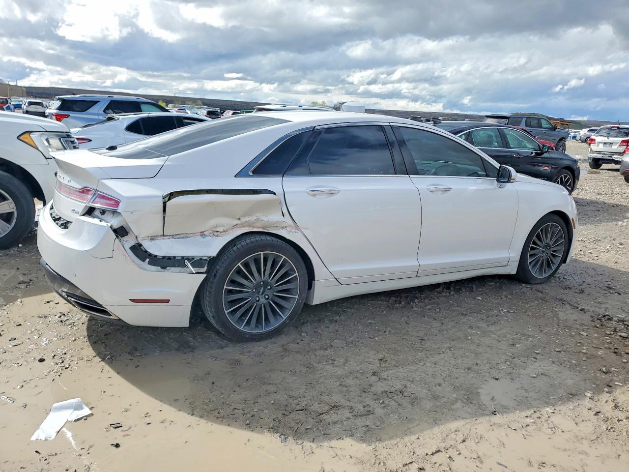 2016 LINCOLN MKZ HYBRID photo 3