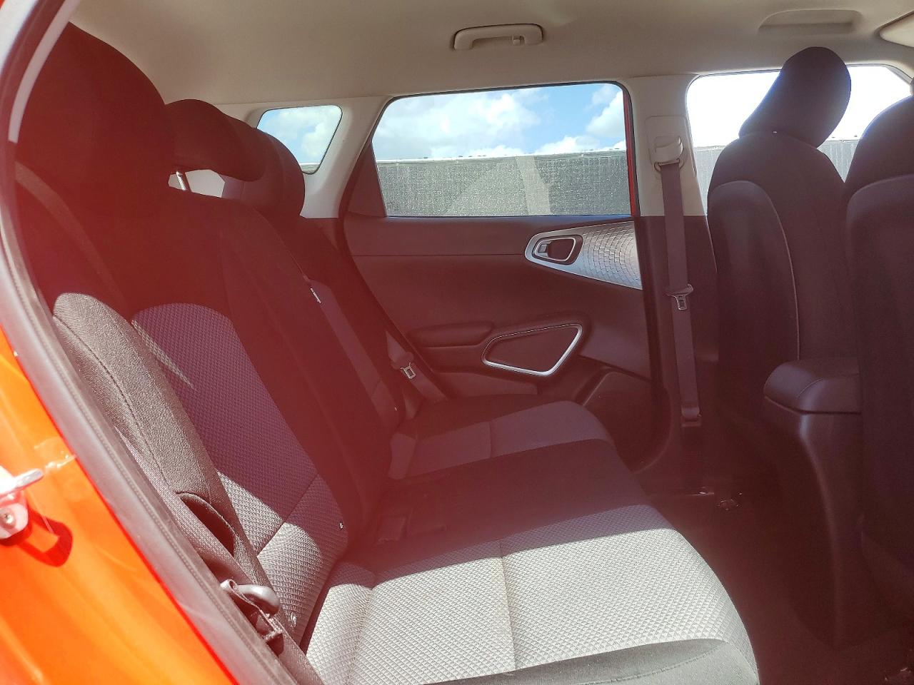 2020 KIA SOUL LX photo 21
