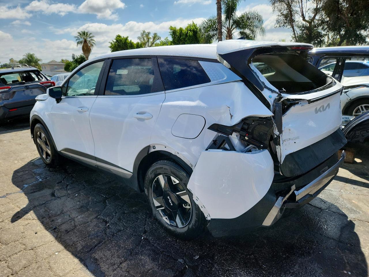 2026 KIA SPORTAGE LX photo 4