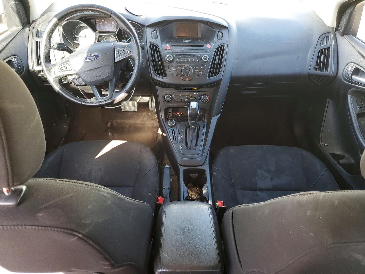 2015 FORD FOCUS SE photo 15