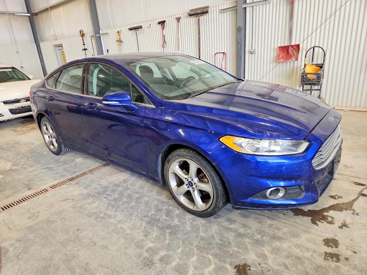 2015 FORD FUSION SE photo 4