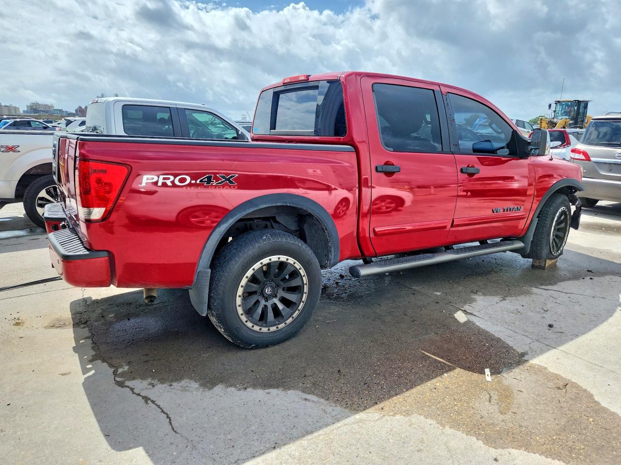 2012 NISSAN TITAN SV photo 7