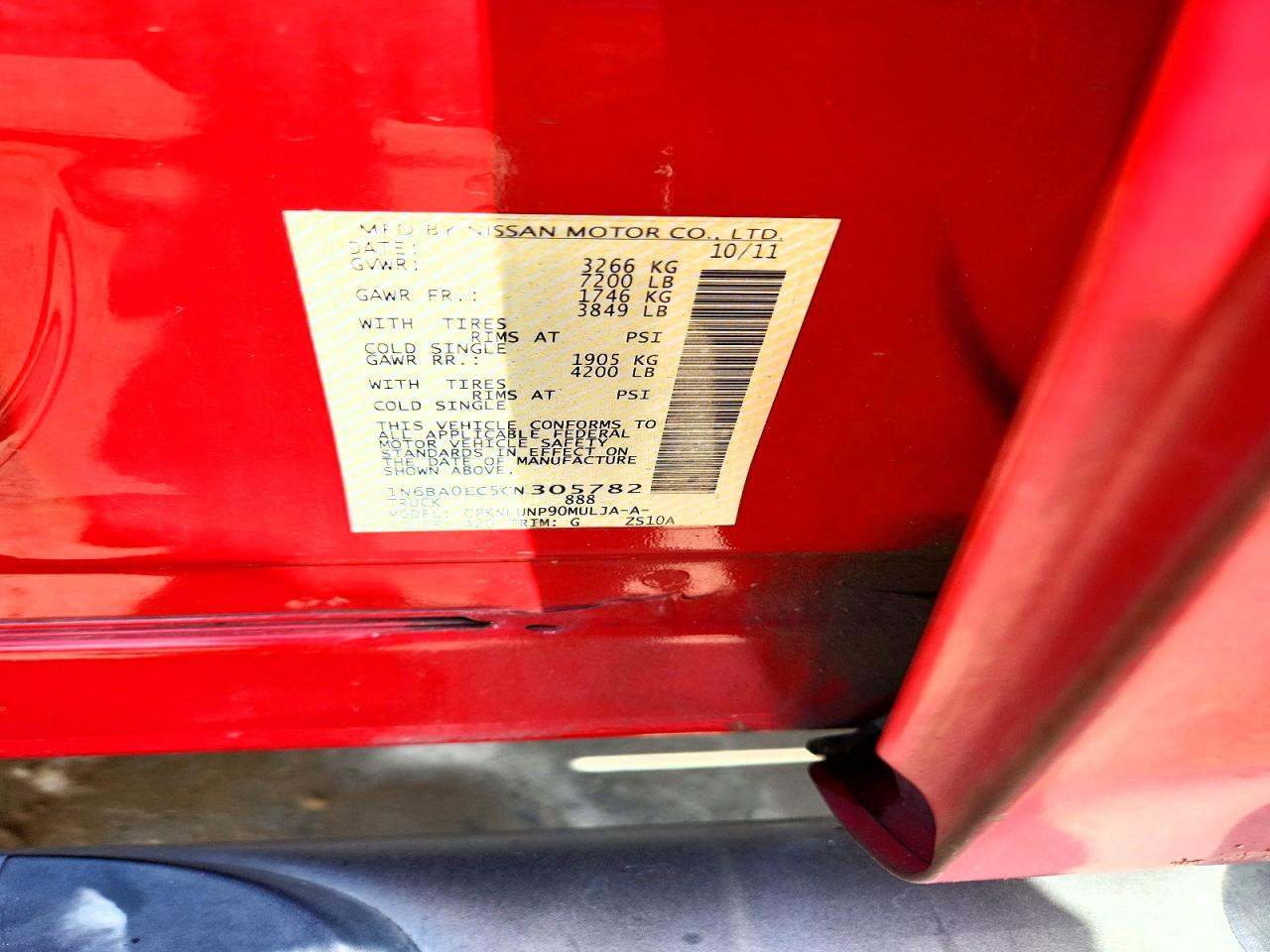 2012 NISSAN TITAN SV photo 34