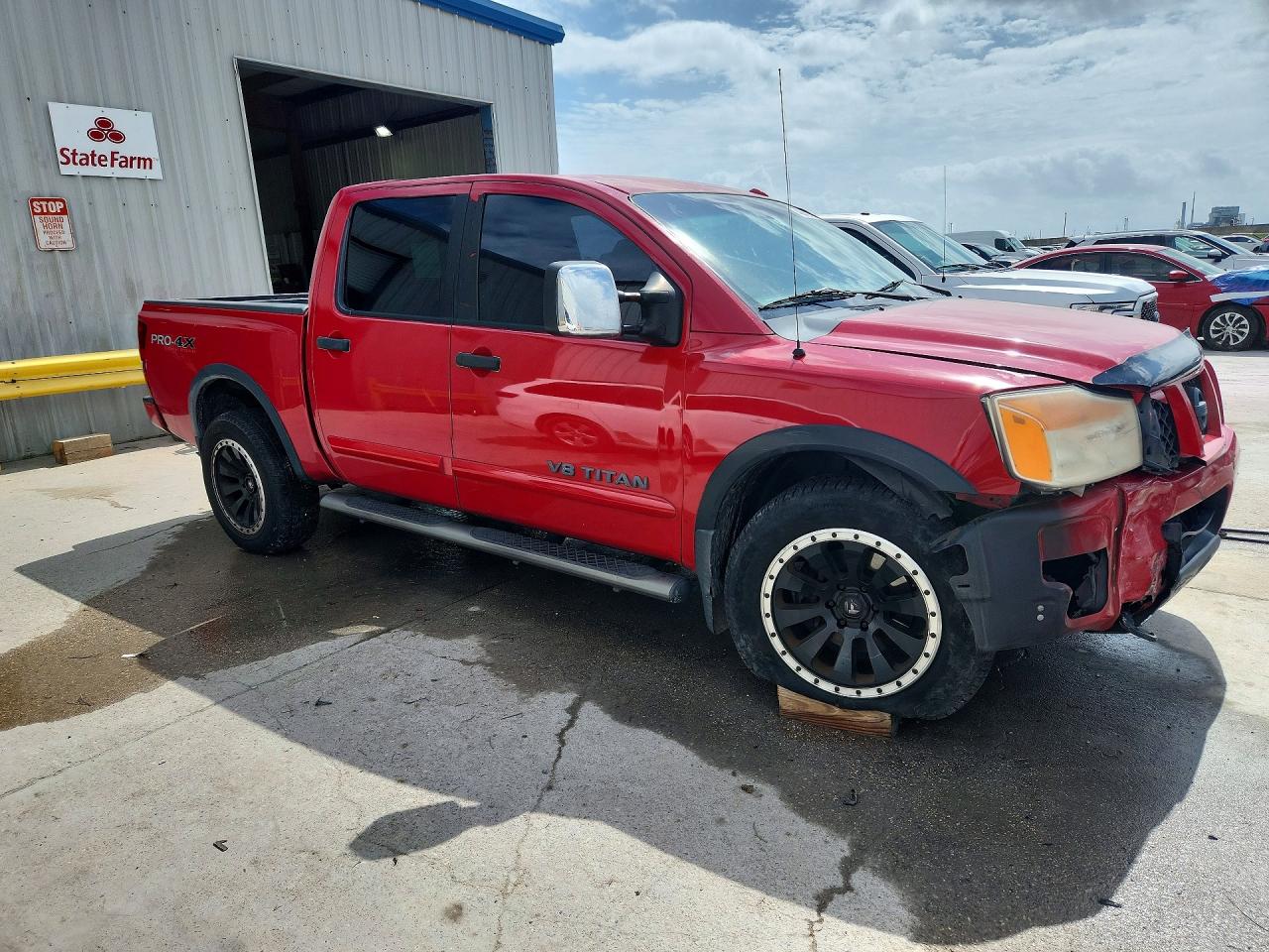 2012 NISSAN TITAN SV photo 10