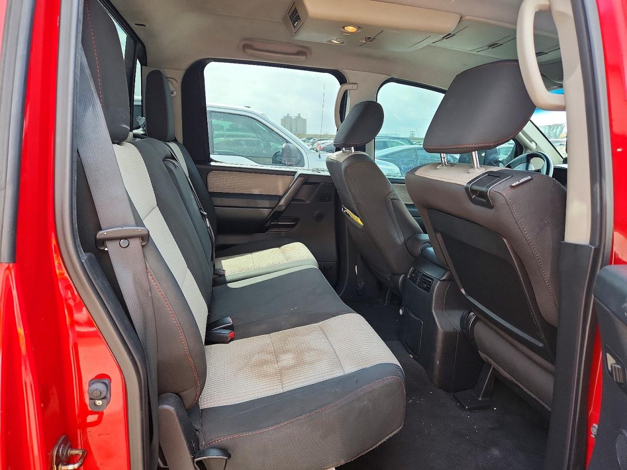 2012 NISSAN TITAN SV photo 28