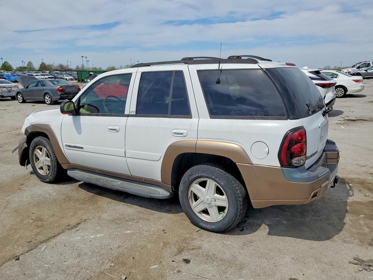 2002 CHEVROLET TRAILBLAZER photo 4