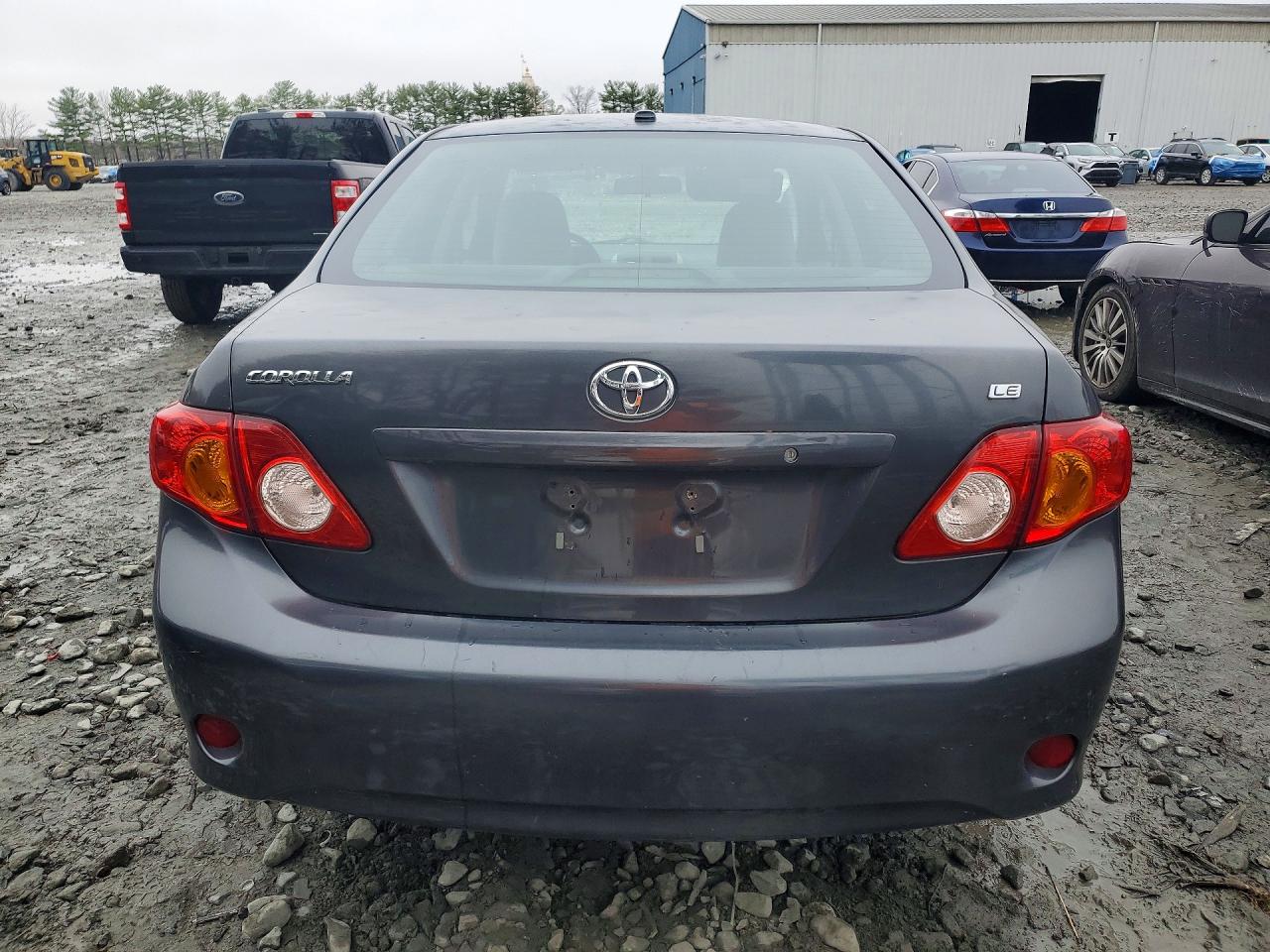 2010 TOYOTA COROLLA LE photo 6
