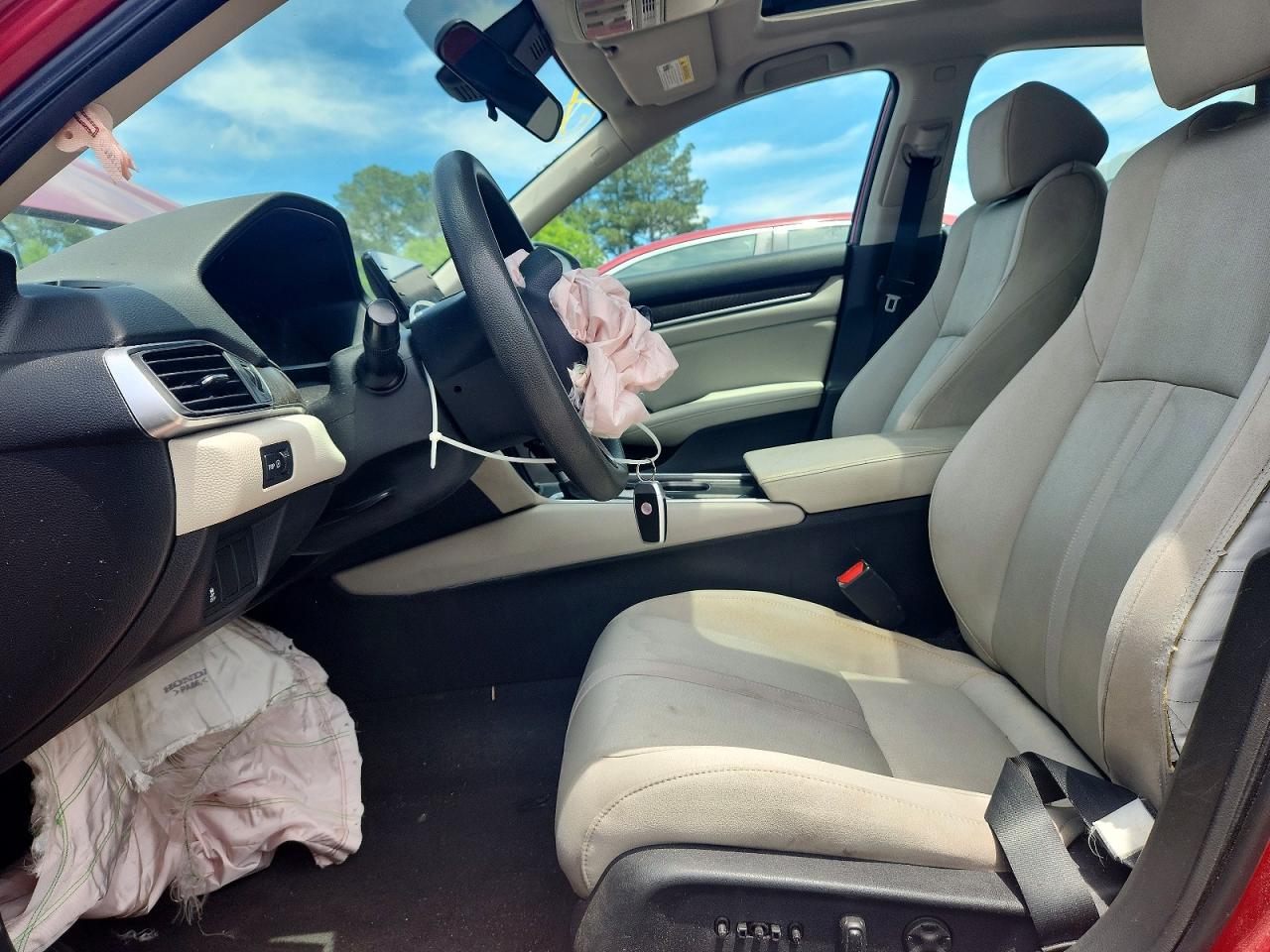 2018 HONDA ACCORD EX photo 7