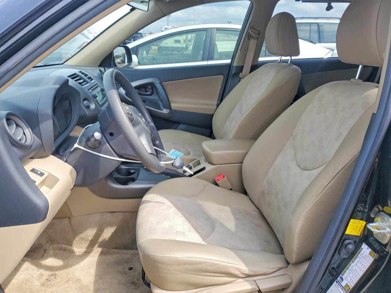 2012 TOYOTA RAV4 BASE photo 13