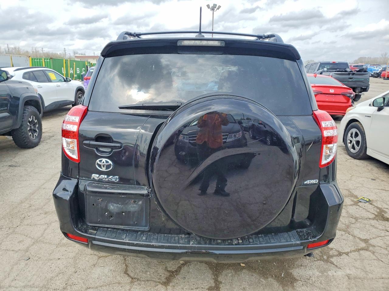 2012 TOYOTA RAV4 BASE photo 11