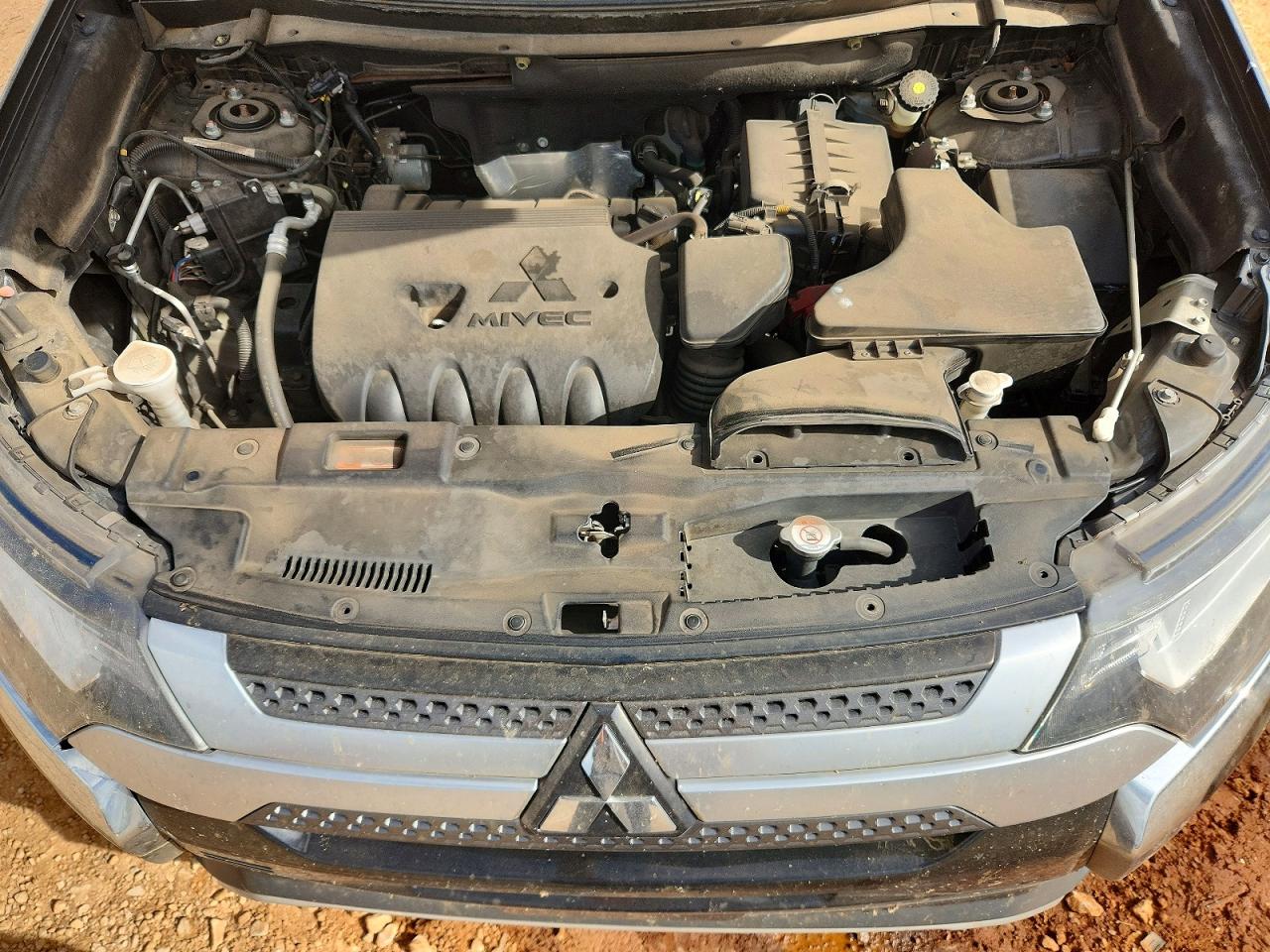 2019 MITSUBISHI OUTLANDER SE photo 34