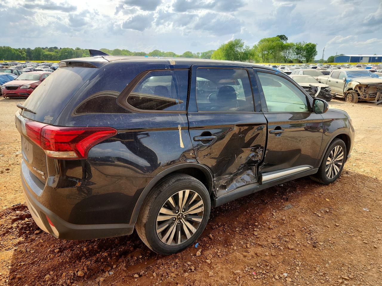 2019 MITSUBISHI OUTLANDER SE photo 7