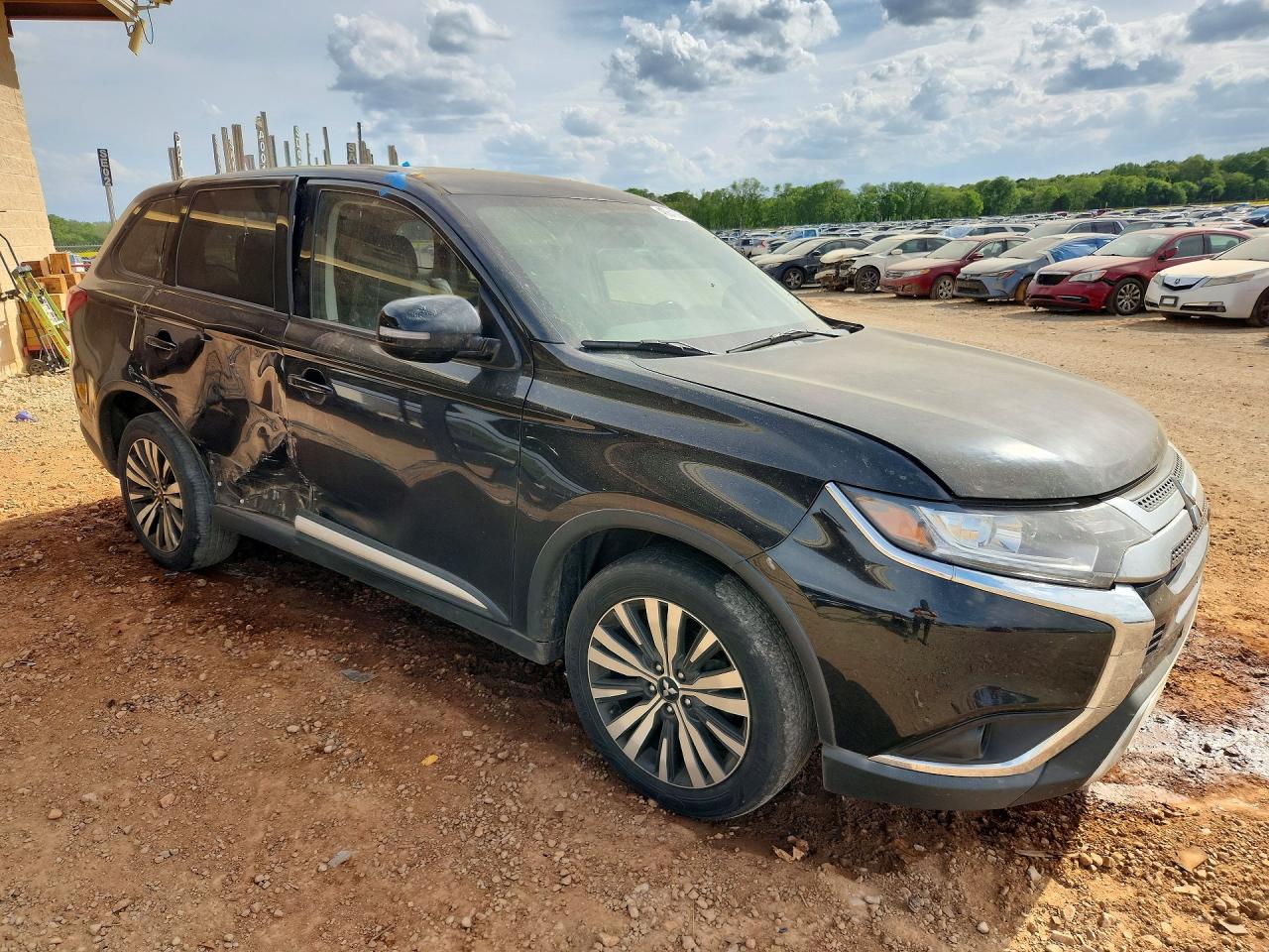 2019 MITSUBISHI OUTLANDER SE photo 10